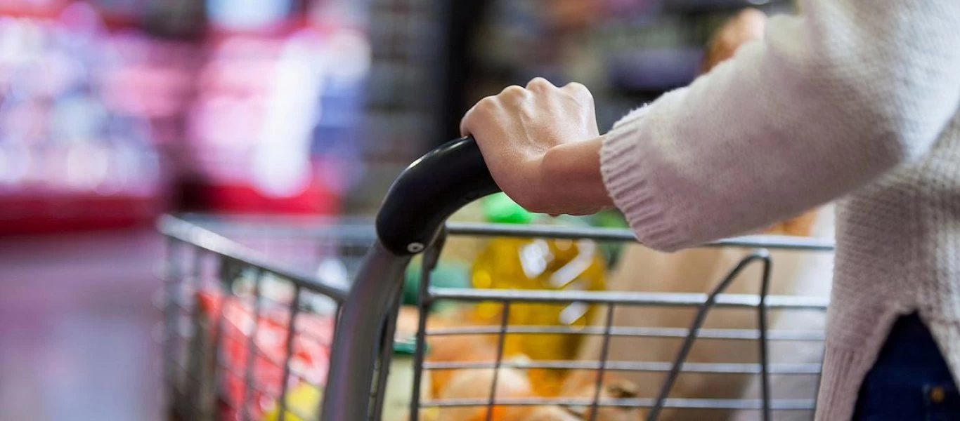 Γαλλία: Απαγόρευσε την πώληση «μη απαραίτητων» προϊόντων στα super market